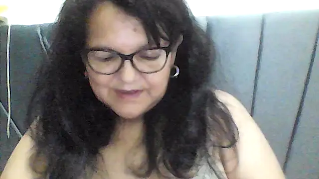Snapshot of kassandra02 chatting on October 2025 03:39:02 AM kassandra02 online show from October 2025 03:39:02 AM