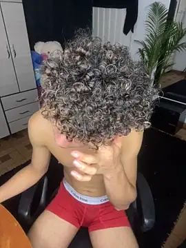 Snapshot of DavidfullOFlove chatting on October 2025 10:43:02 PM DavidfullOFlove online show from October 2025 10:43:02 PM