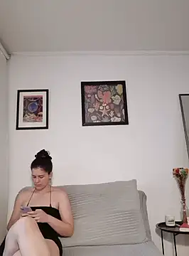 Snapshot of Redfloweer1 chatting on January 2025 10:58:02 PM Redfloweer1 online show from January 2025 10:58:02 PM