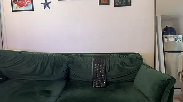 Redfloweer1 online show from February 2026 03:00:01 PM