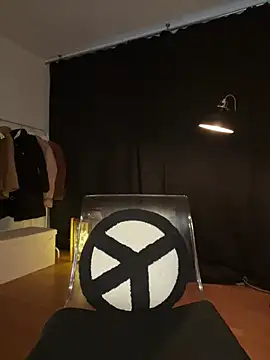 Lena Blom online show from March 2025 05:33:01 PM