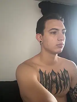 Snapshot of aliensexy chatting on March 2026 05:48:02 PM aliensexy online show from March 2026 05:48:02 PM