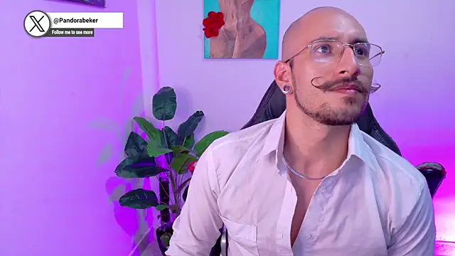 Snapshot of pandorabeker chatting on January 2026 03:08:02 AM pandorabeker online show from January 2026 03:08:02 AM