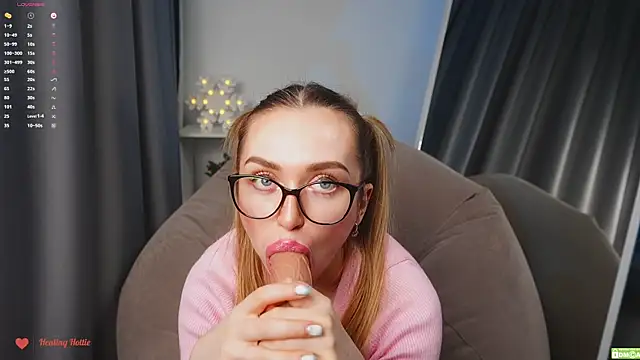 Snapshot of Healing_Hottie chatting on December 2024 10:06:01 PM Healing Hottie online show from December 2024 10:06:01 PM