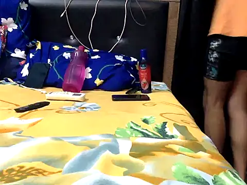 Snapshot of dreamy_lusty01 chatting on October 2025 09:15:02 PM dreamy lusty01 online show from October 2025 09:15:02 PM