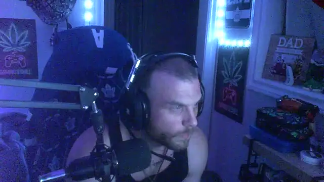 GeneralXMillyX online show from November 2025 06:16:02 AM