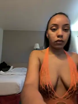 juicyyy323 online show from January 2025 06:43:01 PM