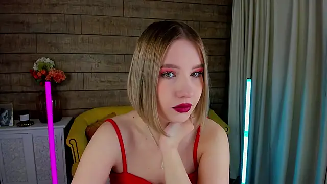 LiliLinn online show from February 2025 04:37:01 AM