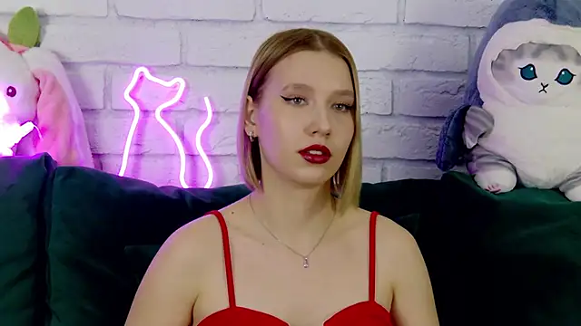 LiliLinn online show from March 2025 08:30:01 AM