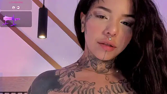 Snapshot of NinaInk chatting on March 2026 11:21:02 AM NinaInk online show from March 2026 11:21:02 AM