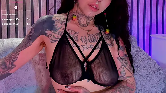 Snapshot of NinaInk chatting on April 2026 11:25:01 AM NinaInk online show from April 2026 11:25:01 AM