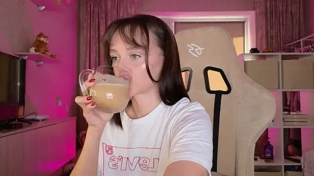 Katy perry  online show from March 2025 02:46:01 AM