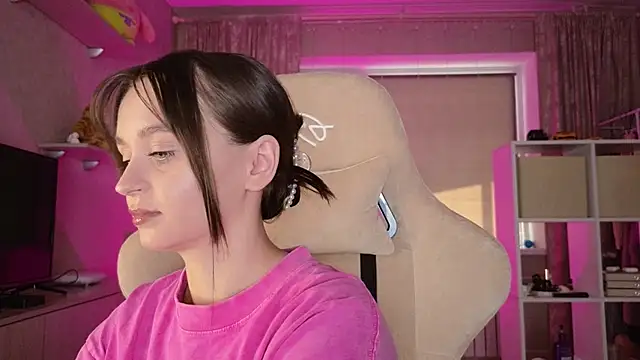 Katy perry  online show from March 2025 03:58:02 AM