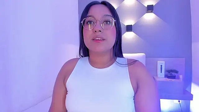 Snapshot of ellamontoya chatting on January 2025 04:39:02 AM ellamontoya online show from January 2025 04:39:02 AM