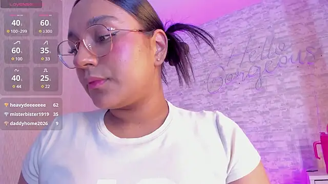 Snapshot of ellamontoya chatting on February 2025 10:59:02 AM ellamontoya online show from February 2025 10:59:02 AM
