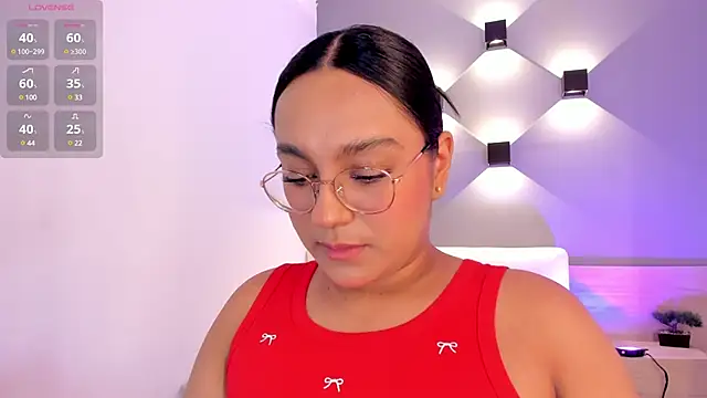 Snapshot of ellamontoya chatting on March 2025 04:27:02 AM ellamontoya online show from March 2025 04:27:02 AM