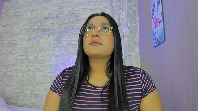 Snapshot of ellamontoya chatting on March 2025 04:39:02 AM ellamontoya online show from March 2025 04:39:02 AM