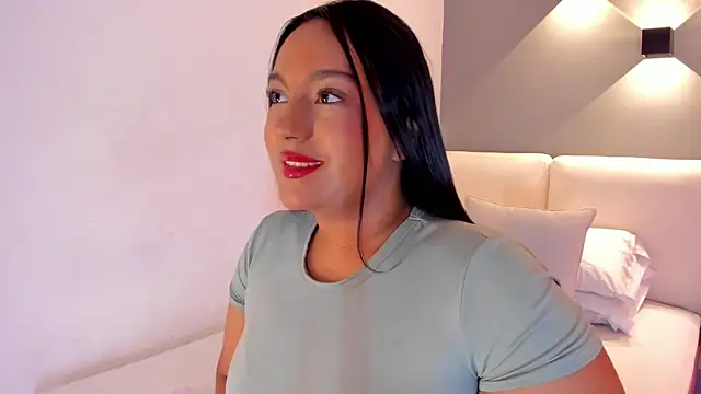 Snapshot of ellamontoya chatting on September 2025 10:59:02 AM ellamontoya online show from September 2025 10:59:02 AM