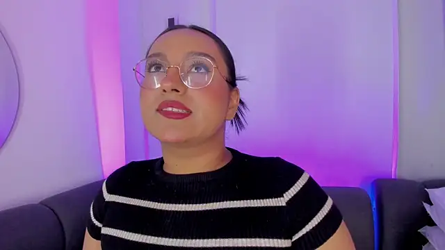 ellamontoya online show from November 2025 11:32:01 AM