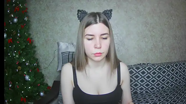 ElllaNuar online show from January 2025 01:20:02 AM