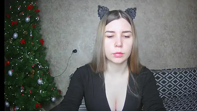 ElllaNuar online show from January 2025 02:00:02 AM