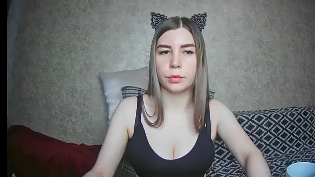 ElllaNuar online show from February 2025 04:22:01 AM