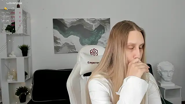 miissblonde online show from March 2025 02:25:01 AM