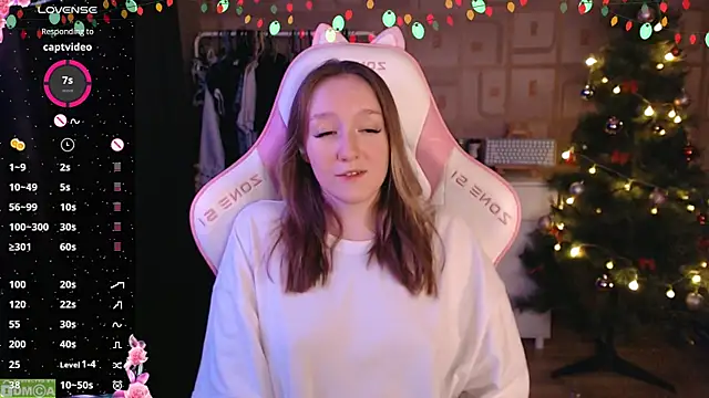 MoonlishSiren online show from December 2024 09:43:02 PM