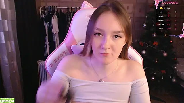 MoonlishSiren online show from January 2025 08:19:02 PM