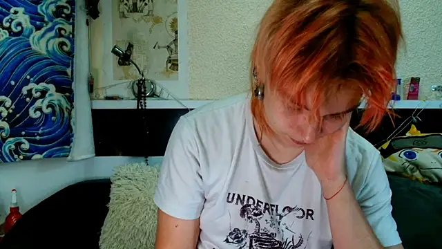 Snapshot of Sophie_Bell chatting on June 2026 04:35:02 PM Sophie Bell online show from June 2026 04:35:02 PM