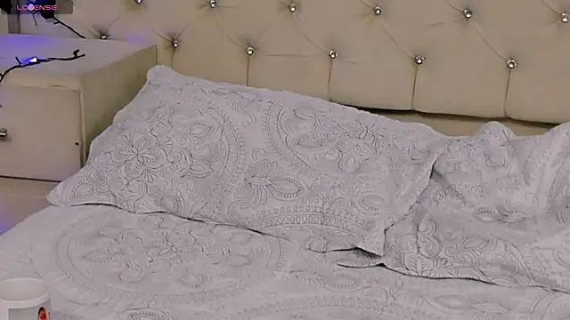 MelodyBliss online show from November 2025 05:41:02 AM