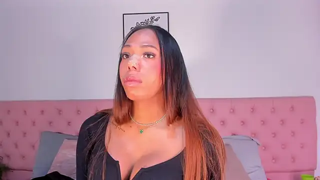 Nicole Paradise online show from November 2025 12:33:01 PM