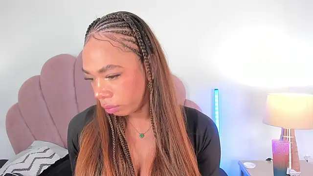 Nicole Paradise online show from January 2026 12:41:01 PM