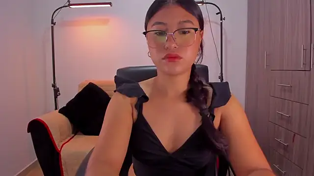 Snapshot of cloy_baby__ chatting on June 2026 11:34:02 AM cloy baby online show from June 2026 11:34:02 AM
