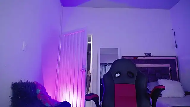 alejandrafitt online show from October 2025 09:25:02 PM