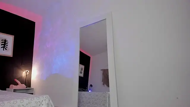 VioletPaket online show from February 2025 12:35:02 AM