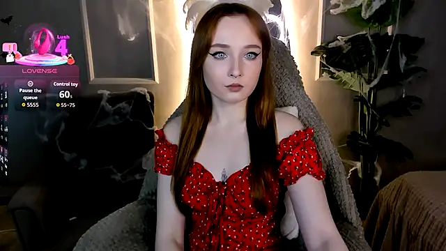 Emma Chery online show from October 2025 01:34:02 PM