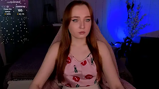 Emma Chery online show from December 2025 05:37:02 AM