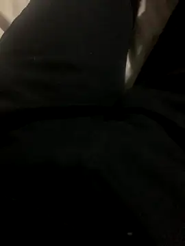 Snapshot of DManL chatting on October 2025 05:51:02 PM DManL online show from October 2025 05:51:02 PM