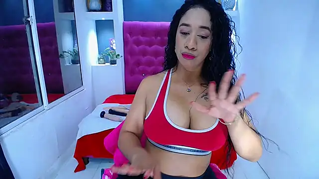 Snapshot of DelysyHot chatting on February 2025 02:07:02 AM DelysyHot online show from February 2025 02:07:02 AM