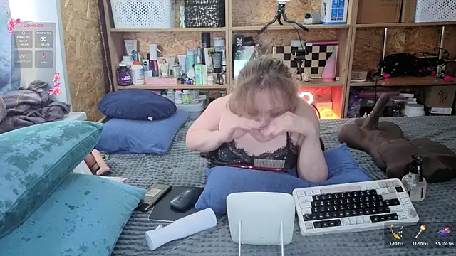 MiniNatalie online show from March 2026 07:04:02 AM