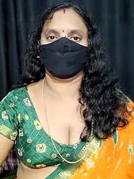 vintage-vibs online show from October 2025 05:45:02 PM