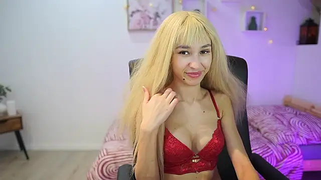 Snapshot of Amai__Liu chatting on November 2025 06:52:02 PM Amai Liu online show from November 2025 06:52:02 PM