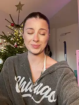 Mia-Minou online show from December 2025 02:35:01 PM