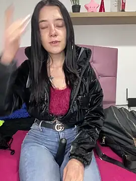 Isabella 21x online show from March 2025 12:26:02 PM