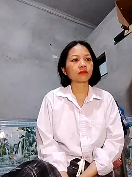 Aninyin22 online show from March 2025 11:02:01 PM