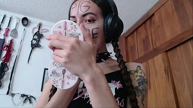 Eloise-brown online show from January 2025 09:32:02 PM