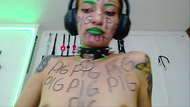 Eloise-brown online show from February 2025 10:32:01 PM