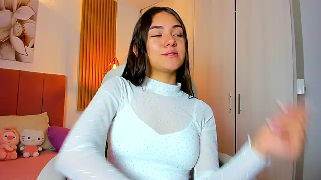 mia nevaeh online show from December 2024 08:15:01 PM