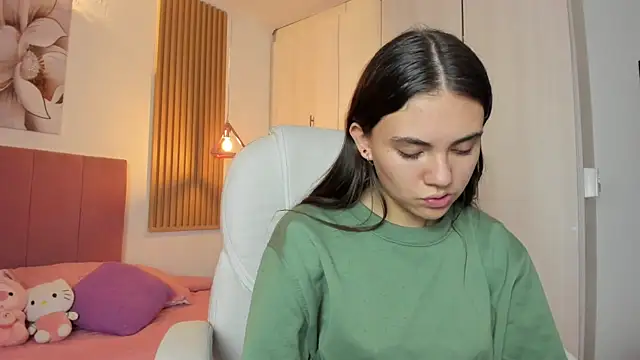 mia nevaeh online show from March 2025 08:54:01 PM